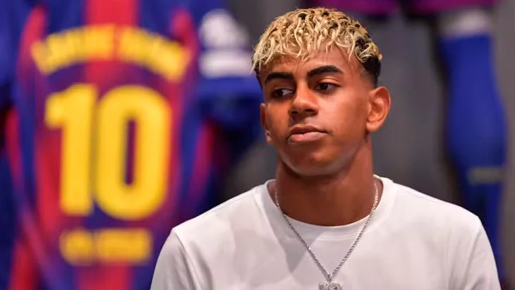 Ламін Ямал більше не підписує футболки - як зірка Барселони зберігає свою унікальність
