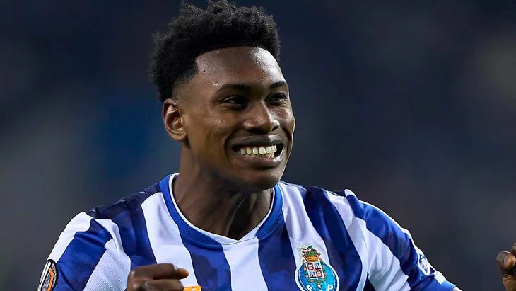 Тоттенгем готує 100 мільйонів за Саму Агехову