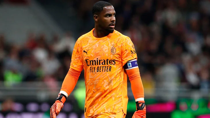 «Баварія» і «Челсі» вступили в боротьбу за воротаря «Мілана» Майка Меняна