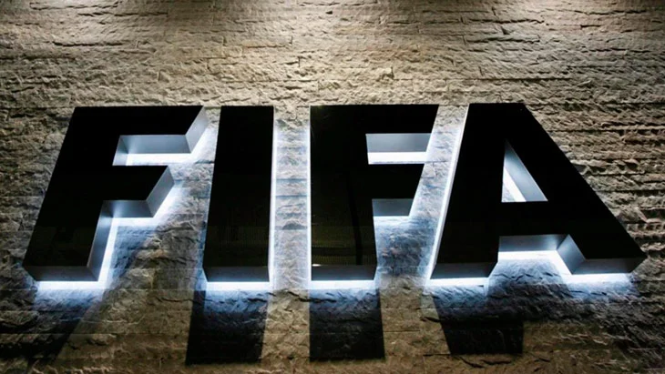 FIFA запроваджує двохвилинні вилучення