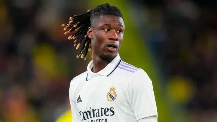 Камавінґа пояснив атмосферу в команді