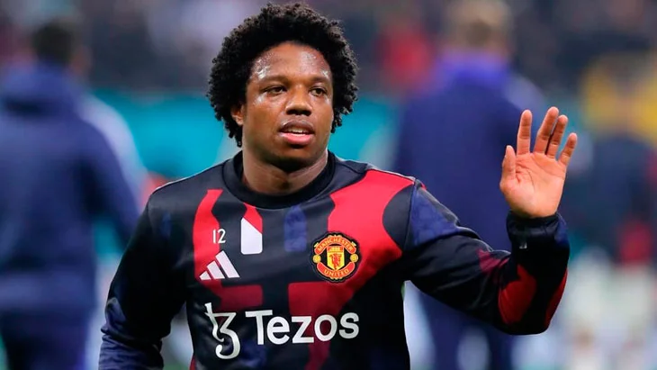 Манчестер Юнайтед планує продати Тайрелла Маласію взимку