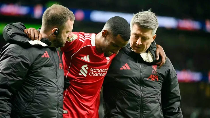 Перелом ноги Александера Ісака